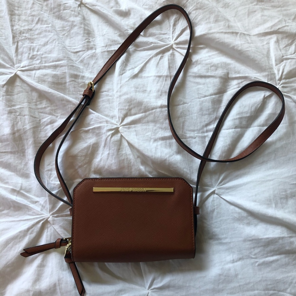 SOLD Brown Steve Madden Cross Body Bag w Gold Zippers